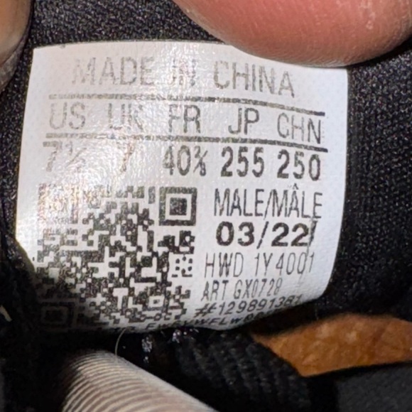 Adidas Trainer V Black Gum GX0728 Men’s Size 7.5 - Picture 6 of 6